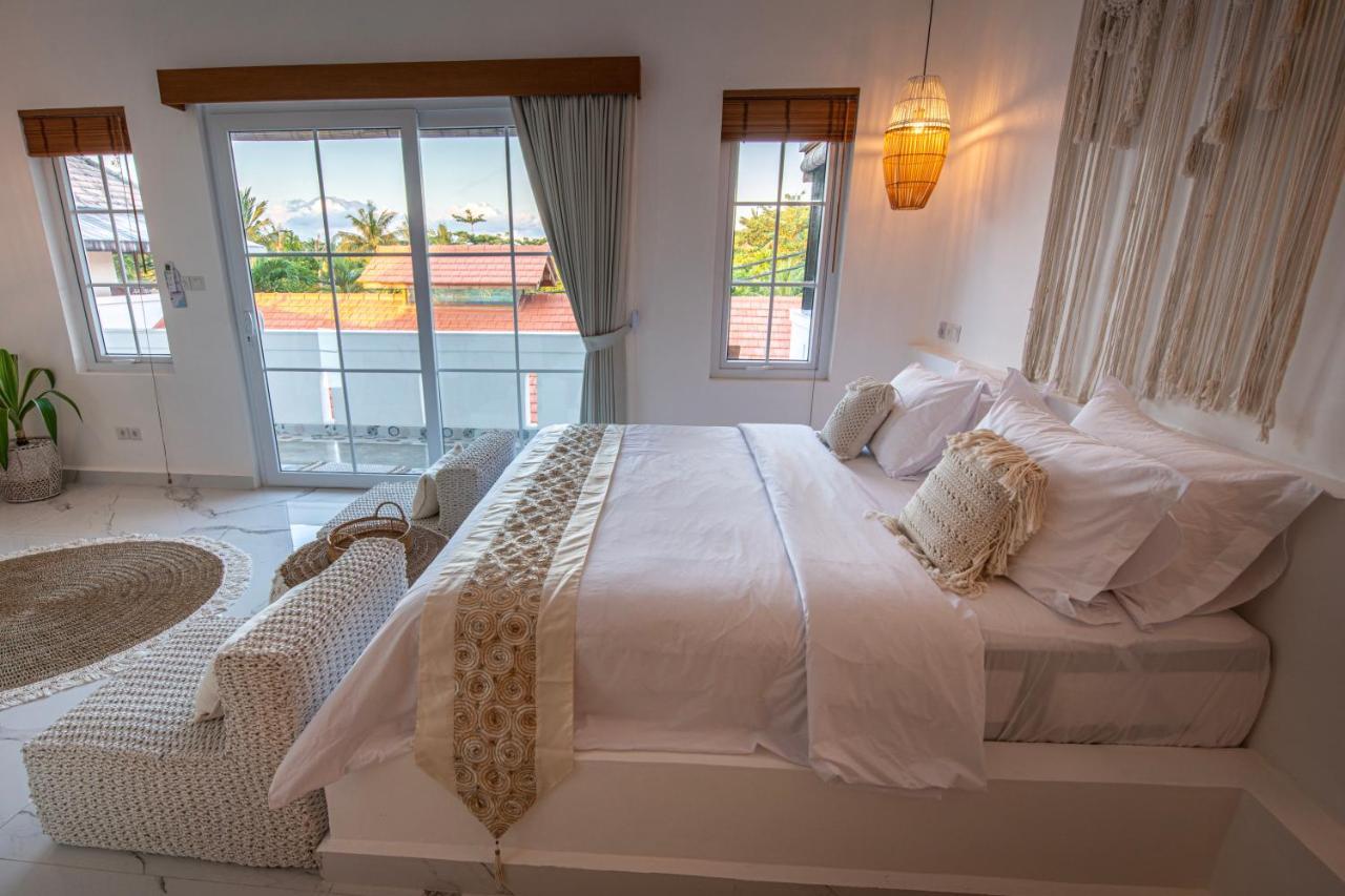 Keramas Moonlight Villa Exterior photo